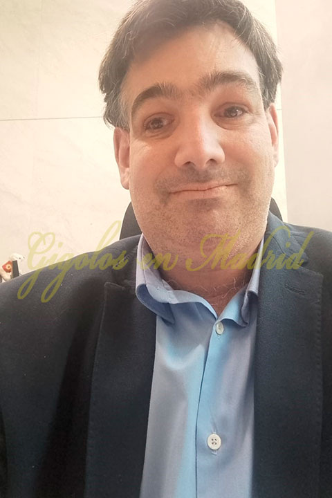 Gigoló Madrid simpático. Español. Rubén