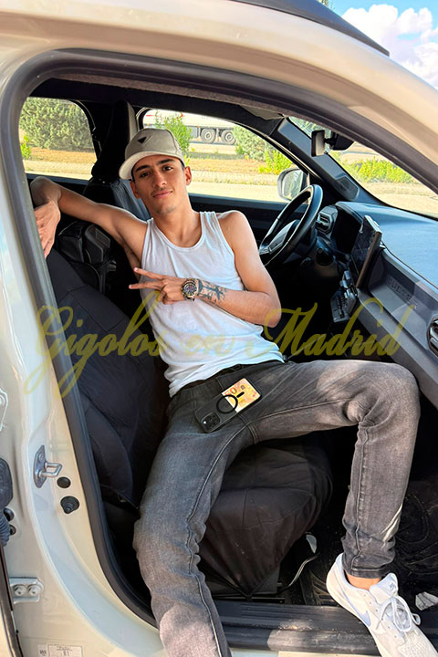 Gigoló joven de 21 años. Danielito