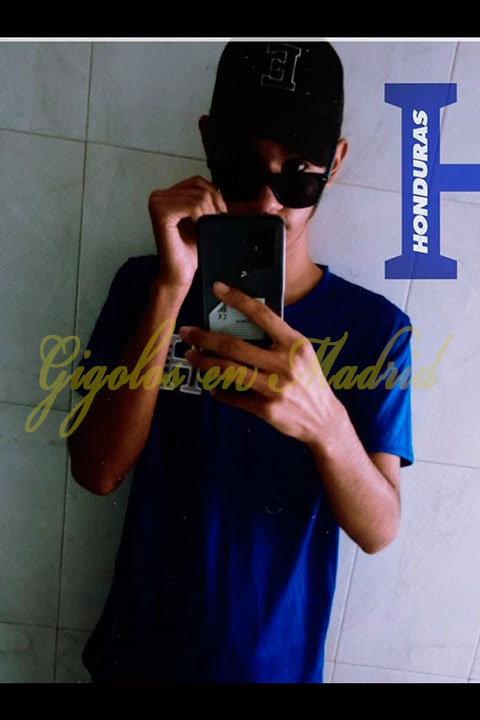 Acompañante joven para mujeres y parejas. Gigoló Elmer