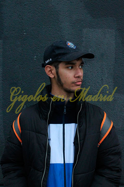 Chico jovencito para mujeres. Alto y delgado. Elmer