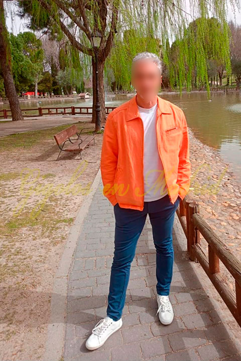 gigolo y caballero elegante. Leo