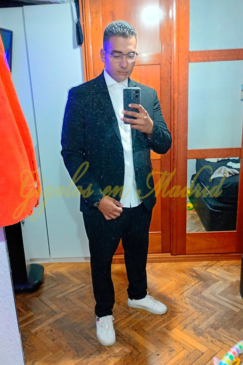 Elegante hombre de compañía para mujeres. Jean Paul